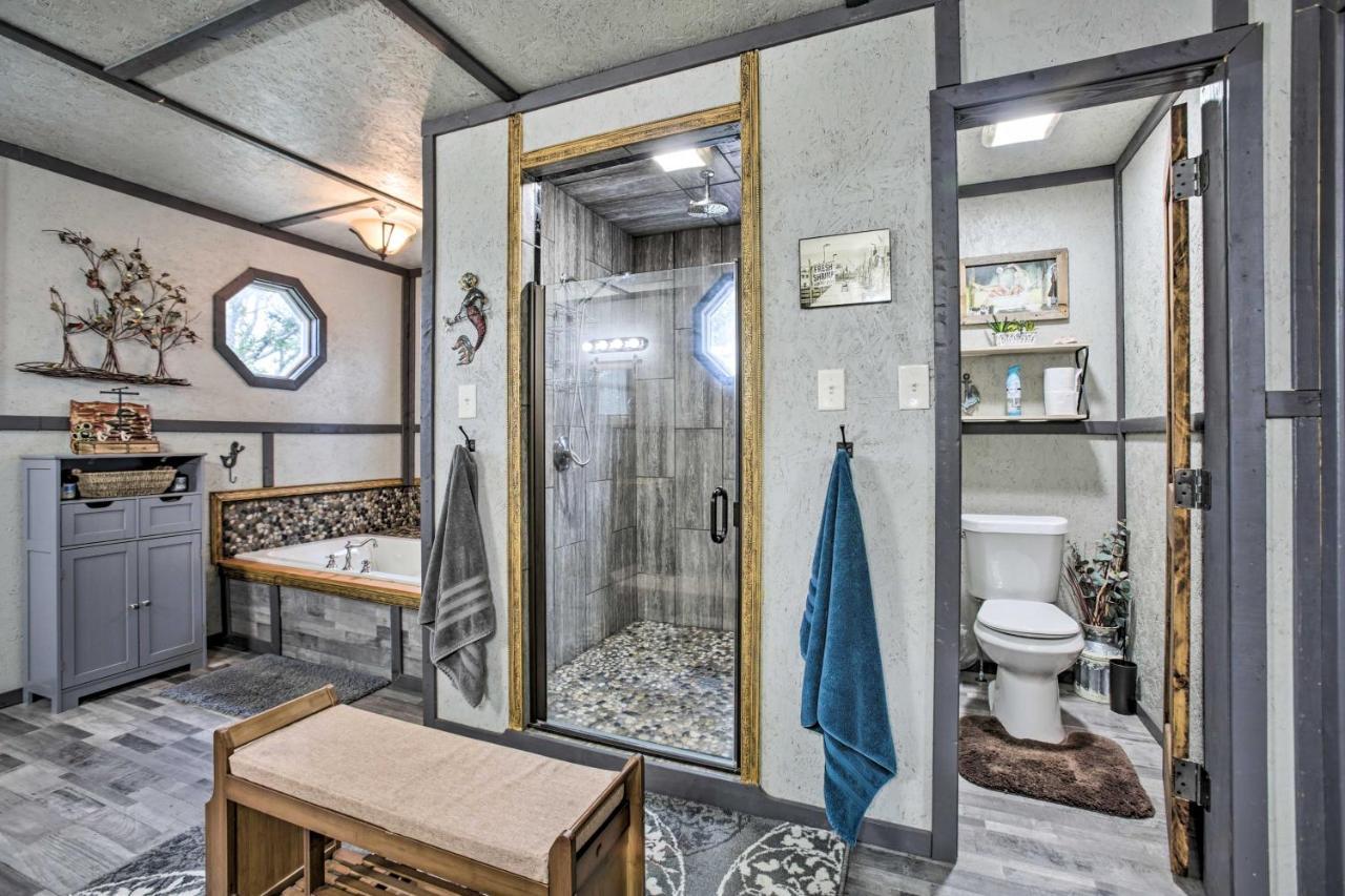 Waterfront Bay St Louis Beach House With Deck! Bay St. Louis Bagian luar foto