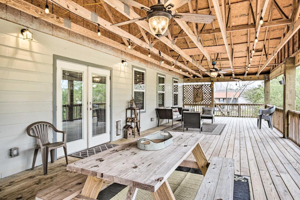 Waterfront Bay St Louis Beach House With Deck! Bay St. Louis Bagian luar foto